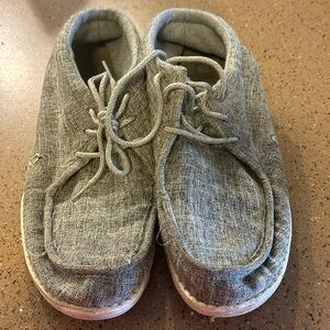 Men’s lace up Hey Dudes